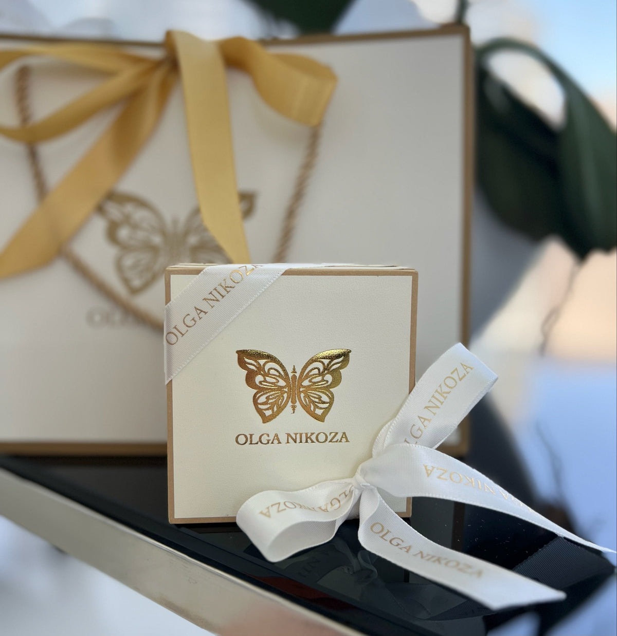 .925 Silver Ring w/ Mother Of Pearl Butterfly encrusted with Cubic Zirconia Jewelry